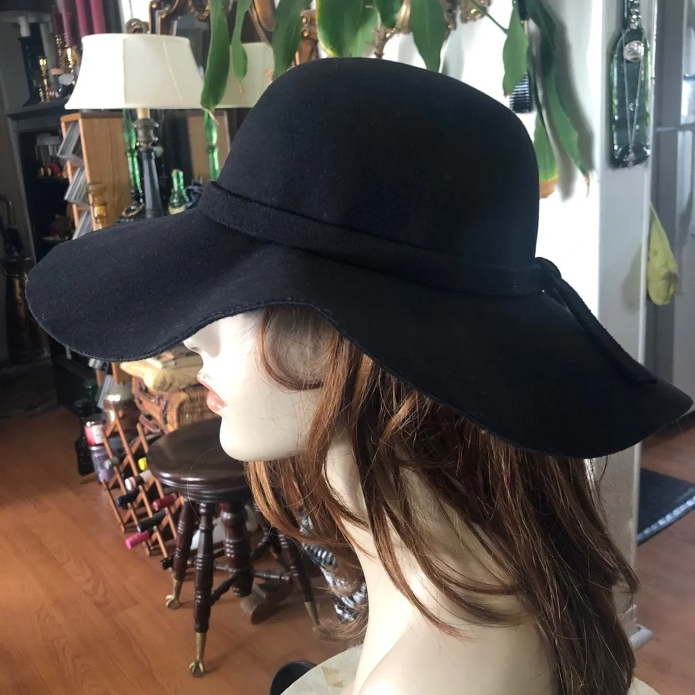 Vintage Black Wide Brim Hat - Picture 6 of 9